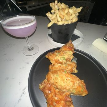 Hue Boston - Lemon Pepper Wings , Parmesan Fries , Charles beverages - Lounges Near Me - Boston, Massachusetts