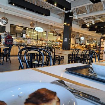 Première Moisson - a plate of food on a table - Bakeries Near Me - Quebec City, Quebec