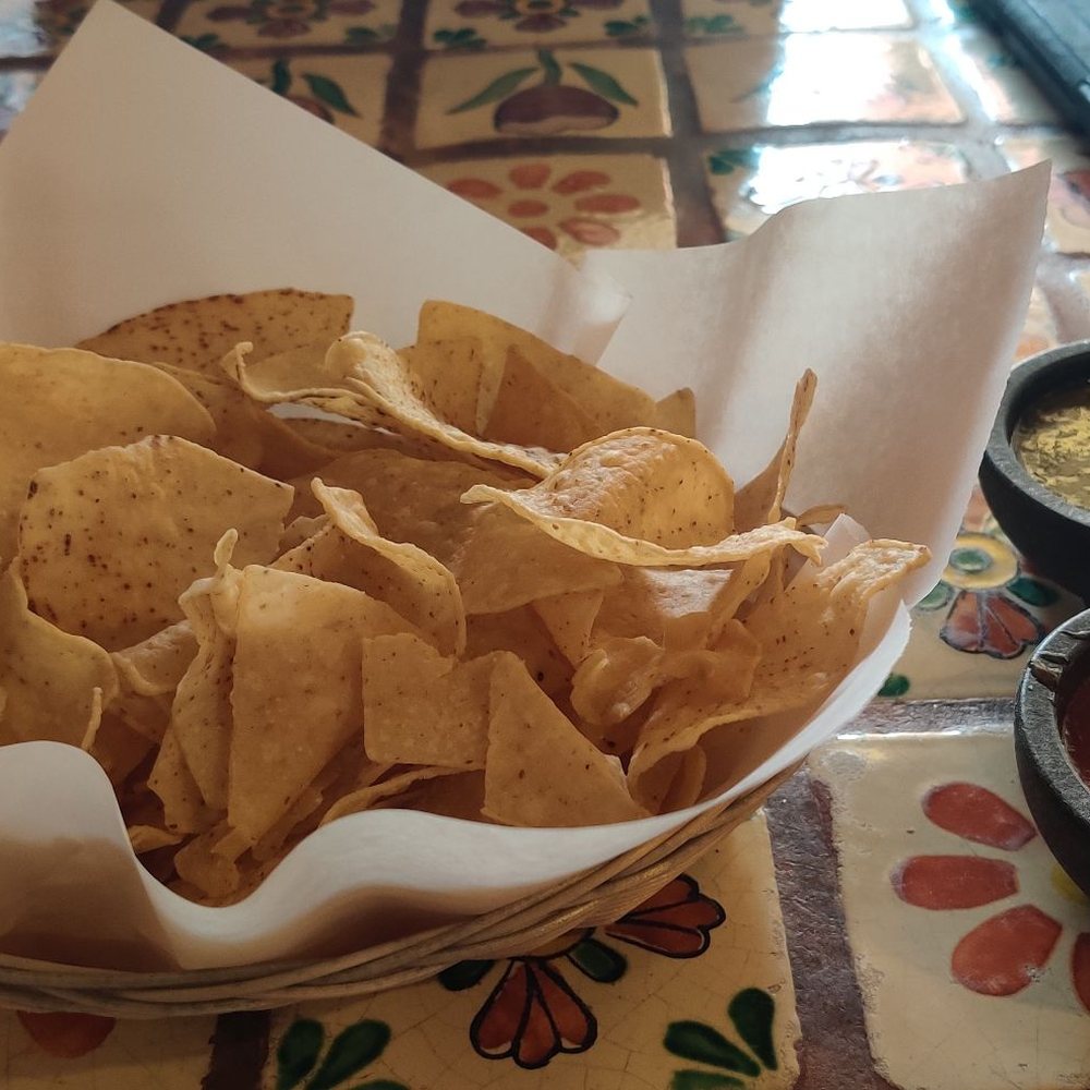 Rosa's Mexican Grill - Complimentary Chips & Salsa - Mexican Near Me - Mesa, Arizona