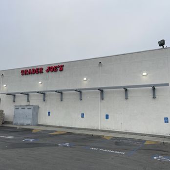 Trader Joe's - Mini Cooler Bags and Daily Steps - Grocery Near Me - Pasadena, California