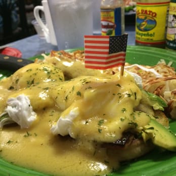 Granite Rock Grille - Eggs Benedict - added avocado - Breakfast & Brunch Near Me - Rocklin, California