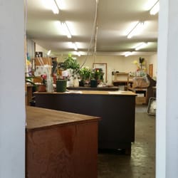 Kamp's Flowers & Greenhouse - Work shop.