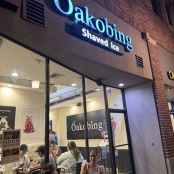 Oakobing - Some customers up front that was not happy I took photos of the sign up front for Yelp :) - Ice Cream & Frozen Yogurt Near Me - Pasadena, California Oakobing - Some customers up front that was not happy I took photos of the sign up front for Yelp :) - Ice Cream & Frozen Yogurt Near Me - Pasadena, California