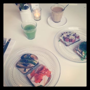 Roomservice Café - Cafes Near Me - Amsterdam, New Hampshire