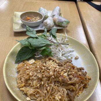 Pho Kauai - Pad thai summer rolls - Vietnamese Near Me - Lihue, Hawaii Pho Kauai - Pad thai summer rolls - Vietnamese Near Me - Lihue, Hawaii