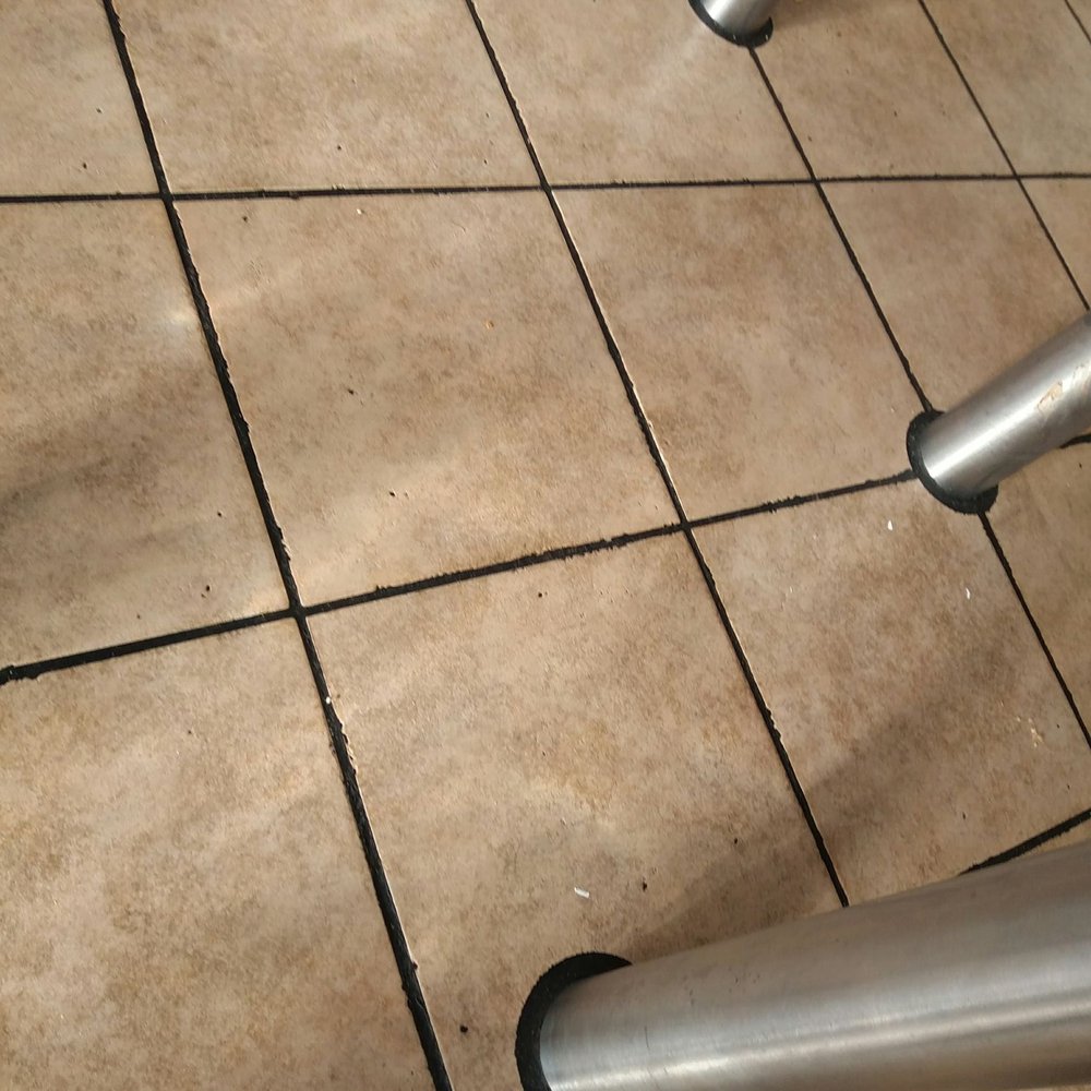 McDonald's - a close up of a table and chairs - Fast Food Near Me - El Centro, California
