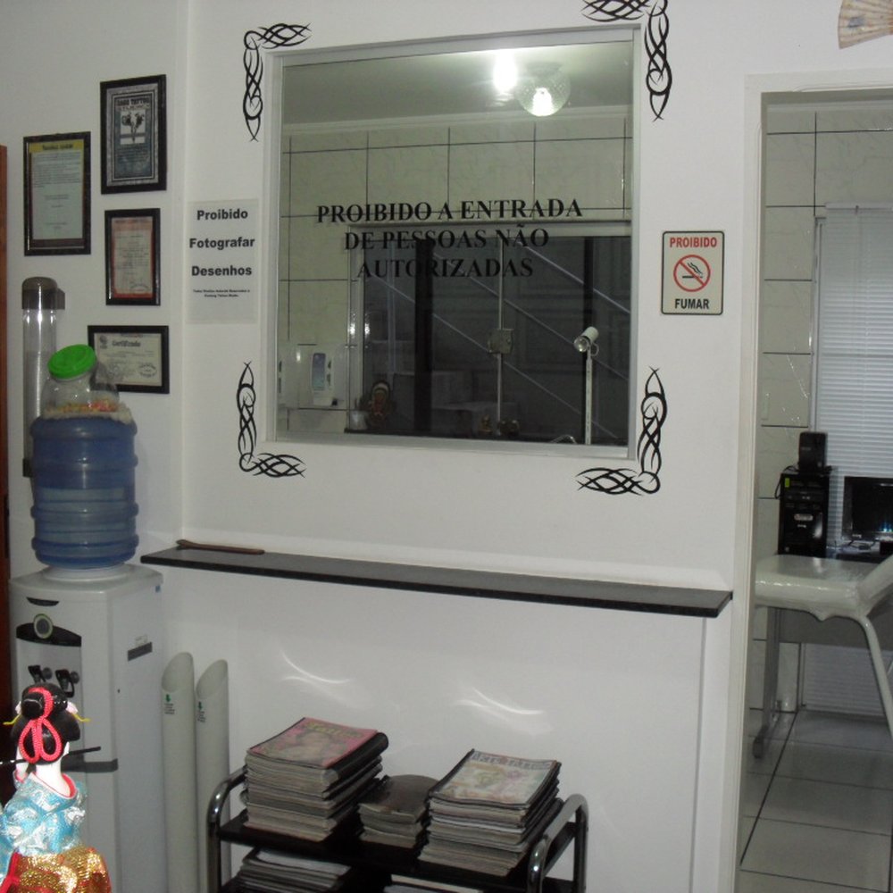 Meu 4º dia como tatuador: risadas e desafios, image size:1000x1000