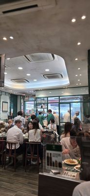 Mak's Noodle (Wellington Street) by null