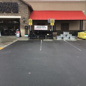 Tractor Supply - Pet Stores Near Me - Porterville, California Tractor Supply - Pet Stores Near Me - Porterville, California