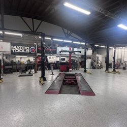 Good Guys Auto Care & Tires - New epoxy flooring