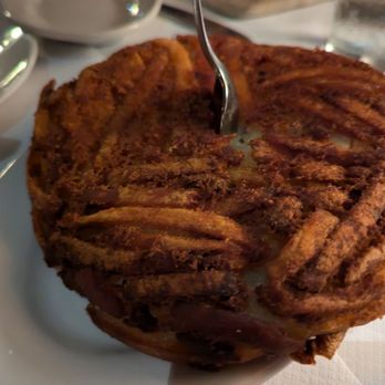 Hendrick's Tavern - Hash brown potatoes (before we crack it open) - Bars Near Me - Roslyn, New York