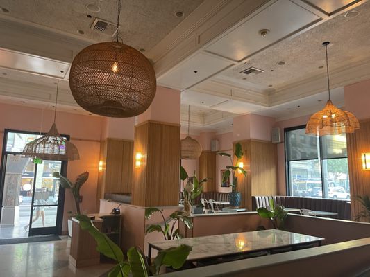 Birdcage Hollywood by null