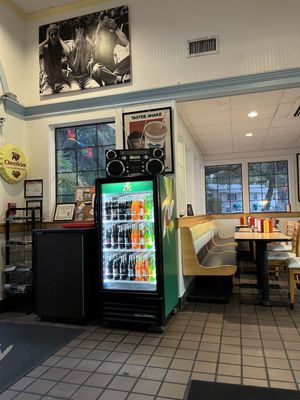 Frosty’s Griddle and Shake by null