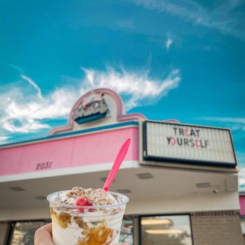 Shake's Frozen Custard - Banana split - Ice Cream & Frozen Yogurt Near Me - Cedar Park, Texas Shake's Frozen Custard - Banana split - Ice Cream & Frozen Yogurt Near Me - Cedar Park, Texas