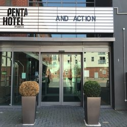 Pentahotel Ipswich - Entrance from the car park