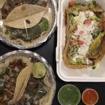 Chinelos II - Absolutely delicious 4 tacos $3 each and a huaranche $6 - Mexican Near Me - New York, New York