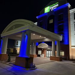 Holiday Inn Express & Suites Oklahoma City West-Yukon - Entrance