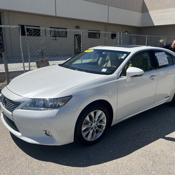 Tint World - No tint Lexus es 300 hybrid - Auto Parts & Supplies Near Me - Port Charlotte, Florida Tint World - No tint Lexus es 300 hybrid - Auto Parts & Supplies Near Me - Port Charlotte, Florida