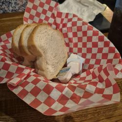 Rizzo's Italian Restaurant - Regular bread