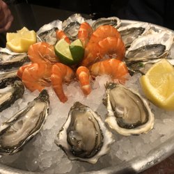 Langousta - Huîtres et crevettes roses