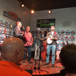 WDVX