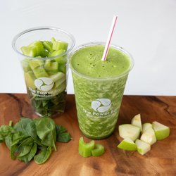 The Power Bar - Spoga Fitness Center - Clean Green Smoothie: Green apples, celery, spinach and so much more make this delicious smoothie vibrant and fresh!