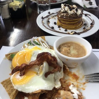 Labelle - Chilaquiles mixto - Breakfast & Brunch Near Me - Puerto Peñasco, SON