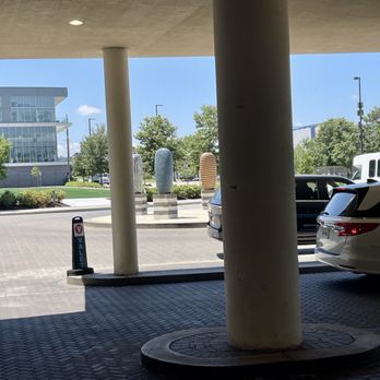 Hilton Omaha - Drop off - Hotels Near Me - Omaha, Nebraska Hilton Omaha - Drop off - Hotels Near Me - Omaha, Nebraska