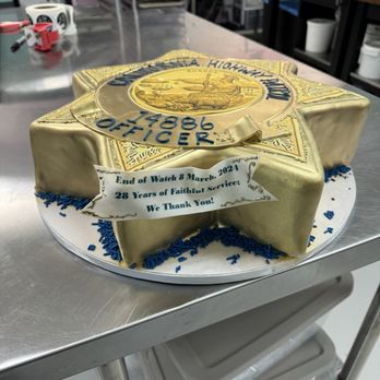 The Crimson Cake - Look at the details, amazing - Custom Cakes Near Me - Oceanside, California The Crimson Cake - Look at the details, amazing - Custom Cakes Near Me - Oceanside, California