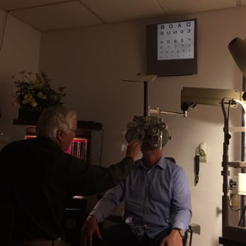 La Mirada Optometry - Dr. Byrne checking out John's eyes - Optometrists Near Me - La Mirada, California La Mirada Optometry - Dr. Byrne checking out John's eyes - Optometrists Near Me - La Mirada, California