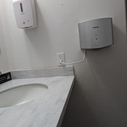 Secret River Dental - Minimal but efficient