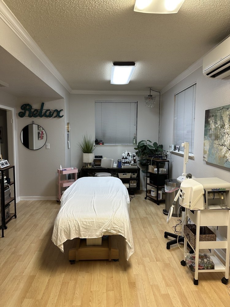 Therapy Skincare Logo