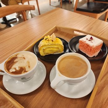 Qamaria Yemeni Coffee - Coffee & Tea Near Me - Mason, Ohio Qamaria Yemeni Coffee - Coffee & Tea Near Me - Mason, Ohio