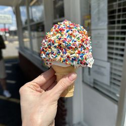 Big Top Ice Cream - Soft serve Pistachio Vanilla twist with sprinkles. Kiddie size
