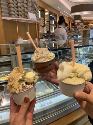 Gelateria Pasticceria Badiani by null