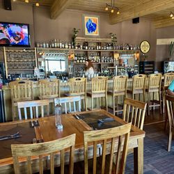 Madison Crossing Lounge - Inside bar area