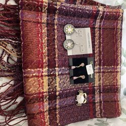 Good Better Best - Scarf, earrings, brooch
