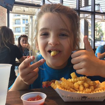 Shake Shack Glendale - Burgers Near Me - Glendale, California