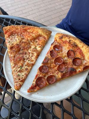 HandleBar Pizza by null