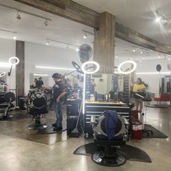 5 O'Clock Barbershop