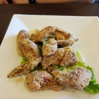 Bong Lua Vietnamese Restaurant - Fried Chicken wings. Kinda disappointed - Vietnamese Near Me - Scarborough, Ontario