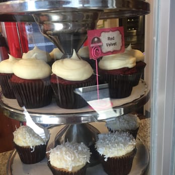 Smallcakes - St. Charles - Cupcakes Near Me - St. Charles, Illinois Smallcakes - St. Charles - Cupcakes Near Me - St. Charles, Illinois