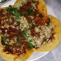 Beto's Taco Truck - 4 tacos Al Pastor for $1.50 each