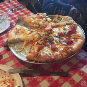 Vittorio's - Mitad Hawaiiana y mitad Mexicana! - Pizza Near Me - Tijuana, BCN Vittorio's - Mitad Hawaiiana y mitad Mexicana! - Pizza Near Me - Tijuana, BCN