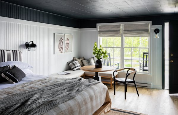 Bluebird Ocean Point Inn by null