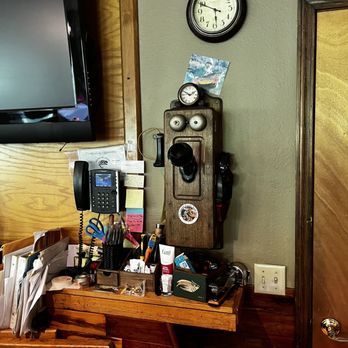 PJ's River Run Restaurant - Ring Ring... - American Near Me - Norfork, Arkansas