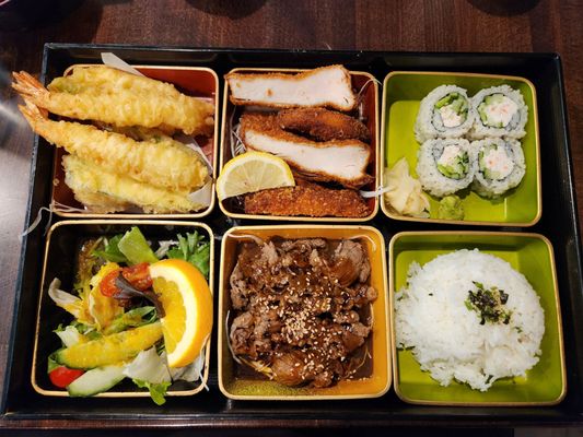 Fuji Sushi by null