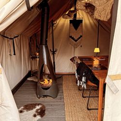 The Wolf's Tailor - Tent seating