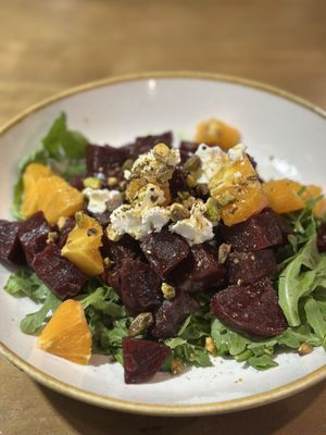 32 Bar & Grill by null