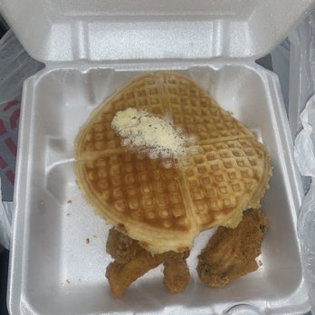 The Serving Spoon - Cookie 's Wings & Waffle - Breakfast & Brunch Near Me - Inglewood, California